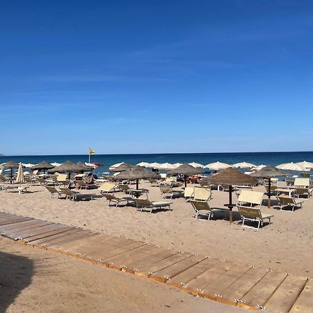 Casa Vacanze I Giardini Iglesias Exteriér fotografie
